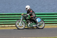 Vintage-motorcycle-club;eventdigitalimages;mallory-park;mallory-park-trackday-photographs;no-limits-trackdays;peter-wileman-photography;trackday-digital-images;trackday-photos;vmcc-festival-1000-bikes-photographs