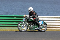 Vintage-motorcycle-club;eventdigitalimages;mallory-park;mallory-park-trackday-photographs;no-limits-trackdays;peter-wileman-photography;trackday-digital-images;trackday-photos;vmcc-festival-1000-bikes-photographs