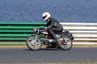 Vintage-motorcycle-club;eventdigitalimages;mallory-park;mallory-park-trackday-photographs;no-limits-trackdays;peter-wileman-photography;trackday-digital-images;trackday-photos;vmcc-festival-1000-bikes-photographs