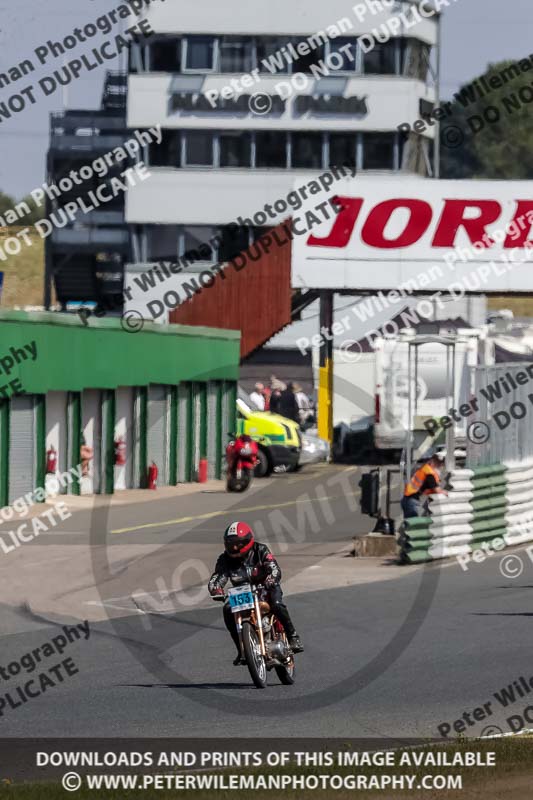Vintage motorcycle club;eventdigitalimages;mallory park;mallory park trackday photographs;no limits trackdays;peter wileman photography;trackday digital images;trackday photos;vmcc festival 1000 bikes photographs