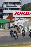 Vintage-motorcycle-club;eventdigitalimages;mallory-park;mallory-park-trackday-photographs;no-limits-trackdays;peter-wileman-photography;trackday-digital-images;trackday-photos;vmcc-festival-1000-bikes-photographs