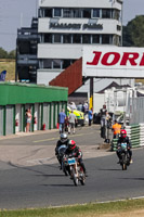 Vintage-motorcycle-club;eventdigitalimages;mallory-park;mallory-park-trackday-photographs;no-limits-trackdays;peter-wileman-photography;trackday-digital-images;trackday-photos;vmcc-festival-1000-bikes-photographs