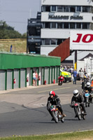 Vintage-motorcycle-club;eventdigitalimages;mallory-park;mallory-park-trackday-photographs;no-limits-trackdays;peter-wileman-photography;trackday-digital-images;trackday-photos;vmcc-festival-1000-bikes-photographs