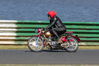 Vintage-motorcycle-club;eventdigitalimages;mallory-park;mallory-park-trackday-photographs;no-limits-trackdays;peter-wileman-photography;trackday-digital-images;trackday-photos;vmcc-festival-1000-bikes-photographs