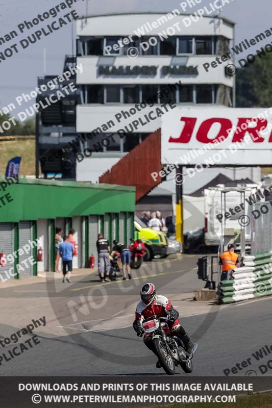 Vintage motorcycle club;eventdigitalimages;mallory park;mallory park trackday photographs;no limits trackdays;peter wileman photography;trackday digital images;trackday photos;vmcc festival 1000 bikes photographs