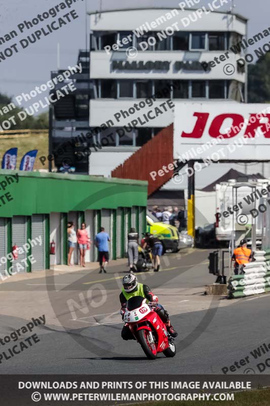 Vintage motorcycle club;eventdigitalimages;mallory park;mallory park trackday photographs;no limits trackdays;peter wileman photography;trackday digital images;trackday photos;vmcc festival 1000 bikes photographs