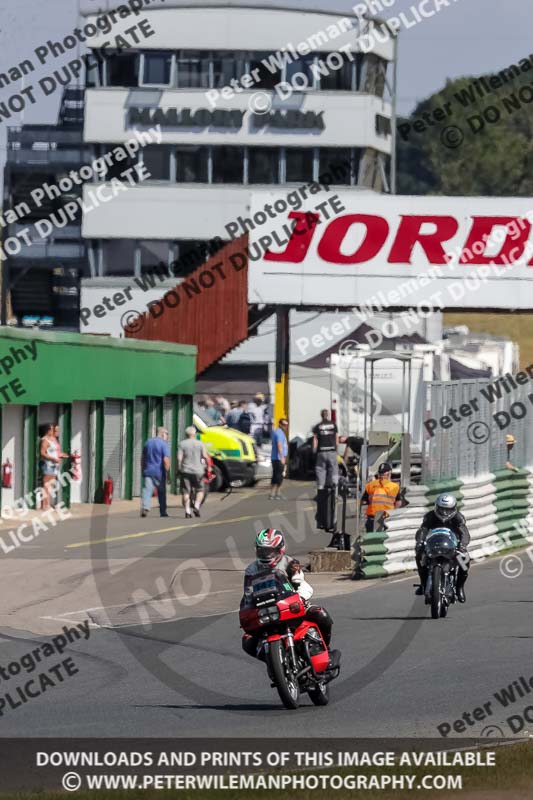 Vintage motorcycle club;eventdigitalimages;mallory park;mallory park trackday photographs;no limits trackdays;peter wileman photography;trackday digital images;trackday photos;vmcc festival 1000 bikes photographs