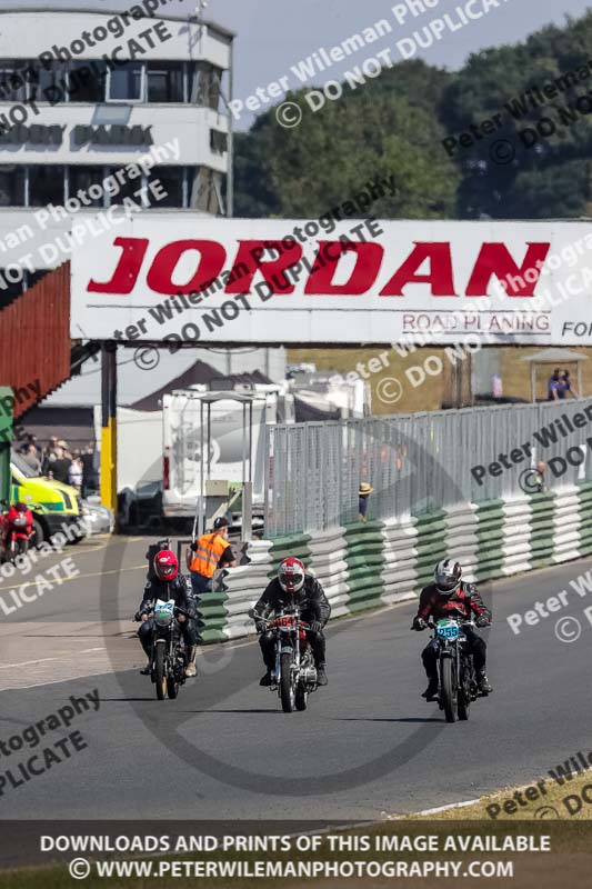 Vintage motorcycle club;eventdigitalimages;mallory park;mallory park trackday photographs;no limits trackdays;peter wileman photography;trackday digital images;trackday photos;vmcc festival 1000 bikes photographs