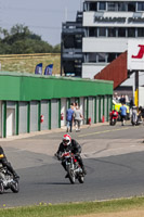 Vintage-motorcycle-club;eventdigitalimages;mallory-park;mallory-park-trackday-photographs;no-limits-trackdays;peter-wileman-photography;trackday-digital-images;trackday-photos;vmcc-festival-1000-bikes-photographs