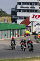 Vintage-motorcycle-club;eventdigitalimages;mallory-park;mallory-park-trackday-photographs;no-limits-trackdays;peter-wileman-photography;trackday-digital-images;trackday-photos;vmcc-festival-1000-bikes-photographs
