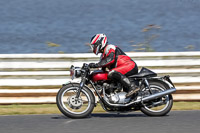 Vintage-motorcycle-club;eventdigitalimages;mallory-park;mallory-park-trackday-photographs;no-limits-trackdays;peter-wileman-photography;trackday-digital-images;trackday-photos;vmcc-festival-1000-bikes-photographs