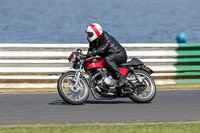 Vintage-motorcycle-club;eventdigitalimages;mallory-park;mallory-park-trackday-photographs;no-limits-trackdays;peter-wileman-photography;trackday-digital-images;trackday-photos;vmcc-festival-1000-bikes-photographs