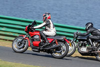 Vintage-motorcycle-club;eventdigitalimages;mallory-park;mallory-park-trackday-photographs;no-limits-trackdays;peter-wileman-photography;trackday-digital-images;trackday-photos;vmcc-festival-1000-bikes-photographs