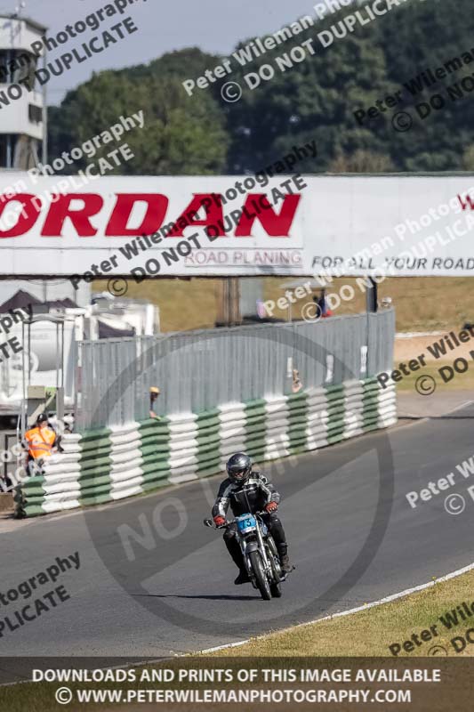 Vintage motorcycle club;eventdigitalimages;mallory park;mallory park trackday photographs;no limits trackdays;peter wileman photography;trackday digital images;trackday photos;vmcc festival 1000 bikes photographs
