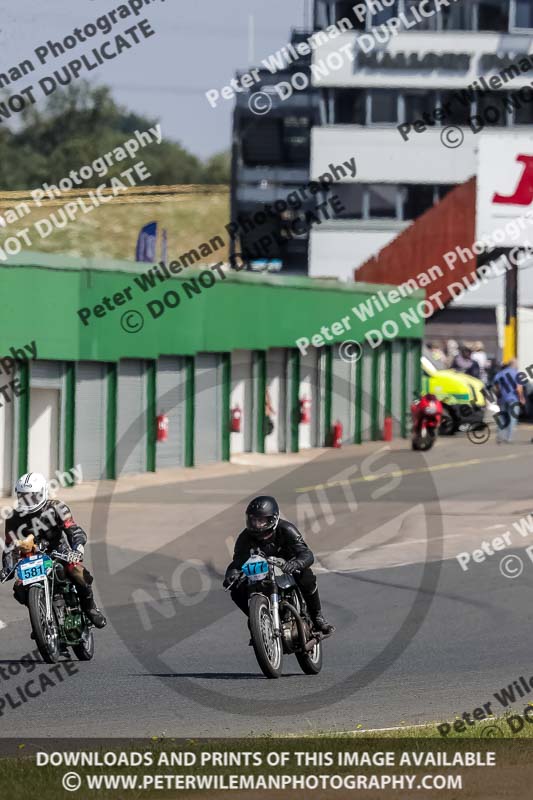 Vintage motorcycle club;eventdigitalimages;mallory park;mallory park trackday photographs;no limits trackdays;peter wileman photography;trackday digital images;trackday photos;vmcc festival 1000 bikes photographs