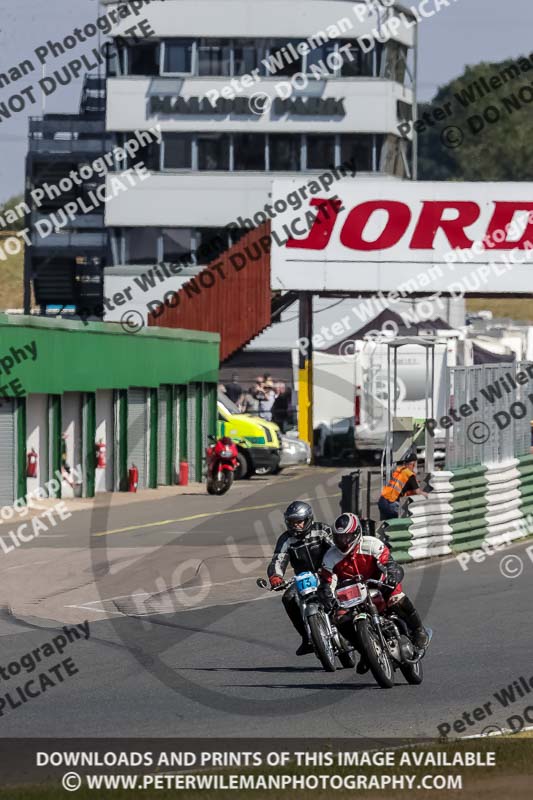 Vintage motorcycle club;eventdigitalimages;mallory park;mallory park trackday photographs;no limits trackdays;peter wileman photography;trackday digital images;trackday photos;vmcc festival 1000 bikes photographs