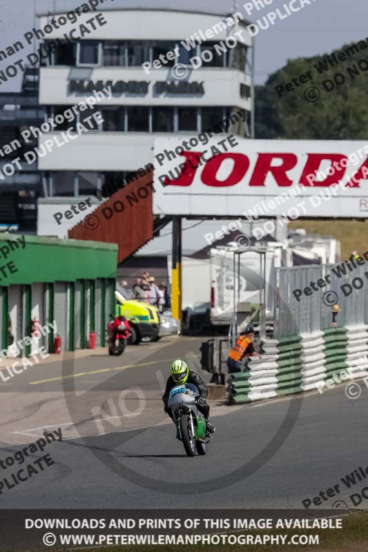 Vintage motorcycle club;eventdigitalimages;mallory park;mallory park trackday photographs;no limits trackdays;peter wileman photography;trackday digital images;trackday photos;vmcc festival 1000 bikes photographs