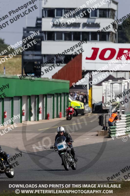Vintage motorcycle club;eventdigitalimages;mallory park;mallory park trackday photographs;no limits trackdays;peter wileman photography;trackday digital images;trackday photos;vmcc festival 1000 bikes photographs