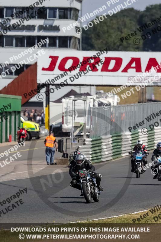 Vintage motorcycle club;eventdigitalimages;mallory park;mallory park trackday photographs;no limits trackdays;peter wileman photography;trackday digital images;trackday photos;vmcc festival 1000 bikes photographs