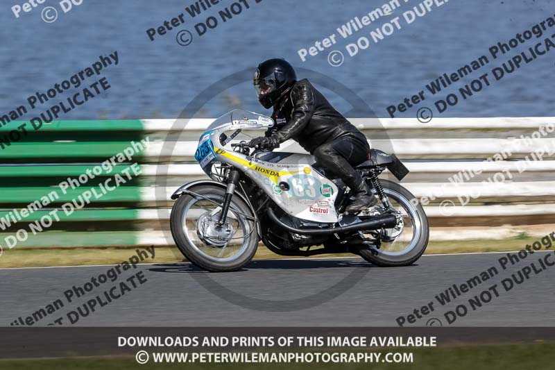 Vintage motorcycle club;eventdigitalimages;mallory park;mallory park trackday photographs;no limits trackdays;peter wileman photography;trackday digital images;trackday photos;vmcc festival 1000 bikes photographs