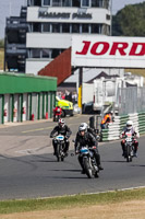 Vintage-motorcycle-club;eventdigitalimages;mallory-park;mallory-park-trackday-photographs;no-limits-trackdays;peter-wileman-photography;trackday-digital-images;trackday-photos;vmcc-festival-1000-bikes-photographs