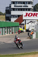 Vintage-motorcycle-club;eventdigitalimages;mallory-park;mallory-park-trackday-photographs;no-limits-trackdays;peter-wileman-photography;trackday-digital-images;trackday-photos;vmcc-festival-1000-bikes-photographs