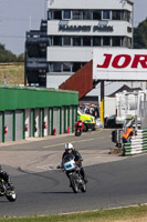 Vintage-motorcycle-club;eventdigitalimages;mallory-park;mallory-park-trackday-photographs;no-limits-trackdays;peter-wileman-photography;trackday-digital-images;trackday-photos;vmcc-festival-1000-bikes-photographs