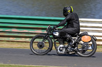 Vintage-motorcycle-club;eventdigitalimages;mallory-park;mallory-park-trackday-photographs;no-limits-trackdays;peter-wileman-photography;trackday-digital-images;trackday-photos;vmcc-festival-1000-bikes-photographs