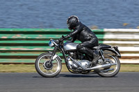Vintage-motorcycle-club;eventdigitalimages;mallory-park;mallory-park-trackday-photographs;no-limits-trackdays;peter-wileman-photography;trackday-digital-images;trackday-photos;vmcc-festival-1000-bikes-photographs