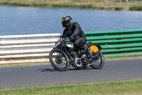 Vintage-motorcycle-club;eventdigitalimages;mallory-park;mallory-park-trackday-photographs;no-limits-trackdays;peter-wileman-photography;trackday-digital-images;trackday-photos;vmcc-festival-1000-bikes-photographs