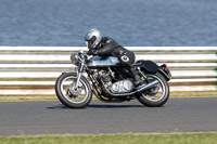 Vintage-motorcycle-club;eventdigitalimages;mallory-park;mallory-park-trackday-photographs;no-limits-trackdays;peter-wileman-photography;trackday-digital-images;trackday-photos;vmcc-festival-1000-bikes-photographs