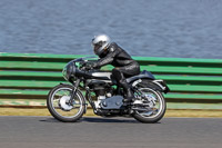 Vintage-motorcycle-club;eventdigitalimages;mallory-park;mallory-park-trackday-photographs;no-limits-trackdays;peter-wileman-photography;trackday-digital-images;trackday-photos;vmcc-festival-1000-bikes-photographs