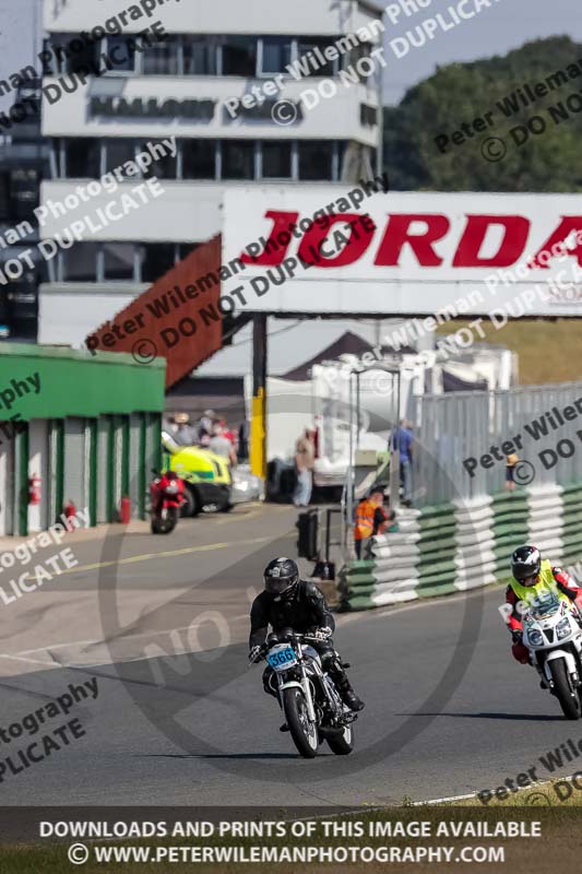 Vintage motorcycle club;eventdigitalimages;mallory park;mallory park trackday photographs;no limits trackdays;peter wileman photography;trackday digital images;trackday photos;vmcc festival 1000 bikes photographs