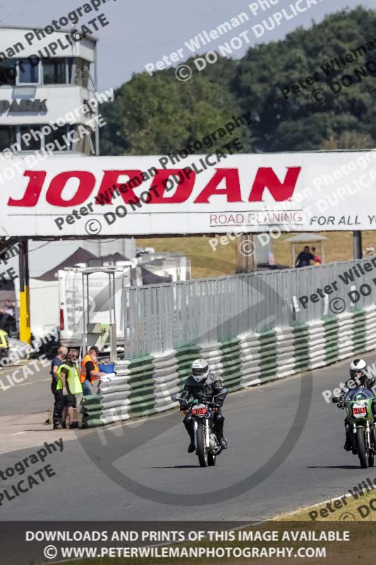 Vintage motorcycle club;eventdigitalimages;mallory park;mallory park trackday photographs;no limits trackdays;peter wileman photography;trackday digital images;trackday photos;vmcc festival 1000 bikes photographs