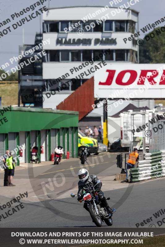 Vintage motorcycle club;eventdigitalimages;mallory park;mallory park trackday photographs;no limits trackdays;peter wileman photography;trackday digital images;trackday photos;vmcc festival 1000 bikes photographs