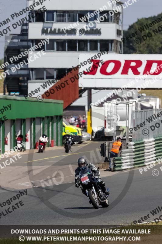 Vintage motorcycle club;eventdigitalimages;mallory park;mallory park trackday photographs;no limits trackdays;peter wileman photography;trackday digital images;trackday photos;vmcc festival 1000 bikes photographs