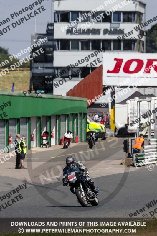 Vintage motorcycle club;eventdigitalimages;mallory park;mallory park trackday photographs;no limits trackdays;peter wileman photography;trackday digital images;trackday photos;vmcc festival 1000 bikes photographs