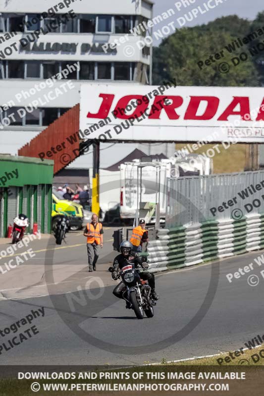 Vintage motorcycle club;eventdigitalimages;mallory park;mallory park trackday photographs;no limits trackdays;peter wileman photography;trackday digital images;trackday photos;vmcc festival 1000 bikes photographs
