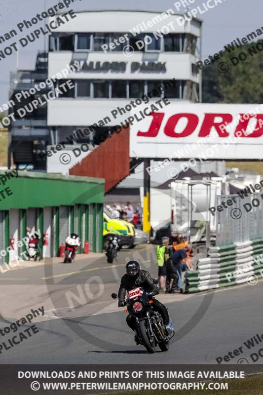 Vintage motorcycle club;eventdigitalimages;mallory park;mallory park trackday photographs;no limits trackdays;peter wileman photography;trackday digital images;trackday photos;vmcc festival 1000 bikes photographs