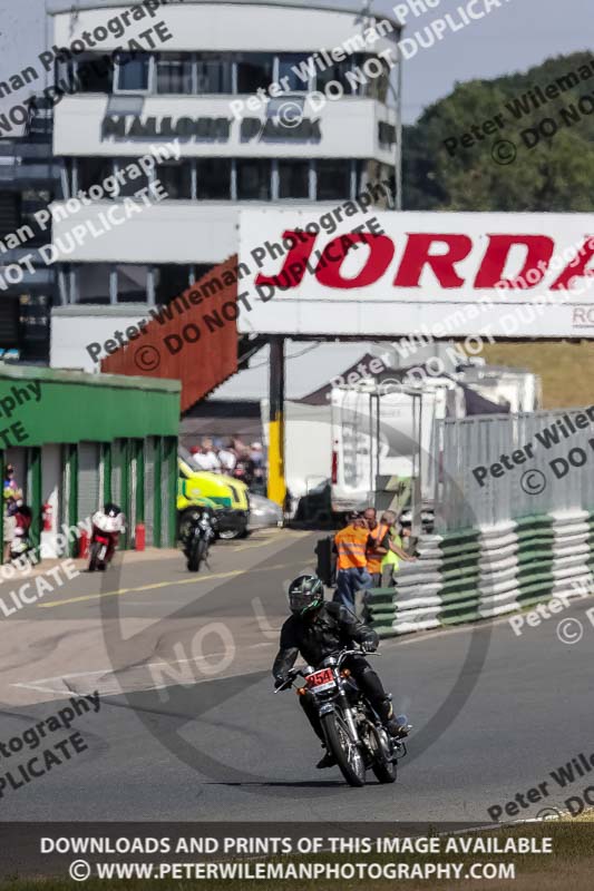 Vintage motorcycle club;eventdigitalimages;mallory park;mallory park trackday photographs;no limits trackdays;peter wileman photography;trackday digital images;trackday photos;vmcc festival 1000 bikes photographs