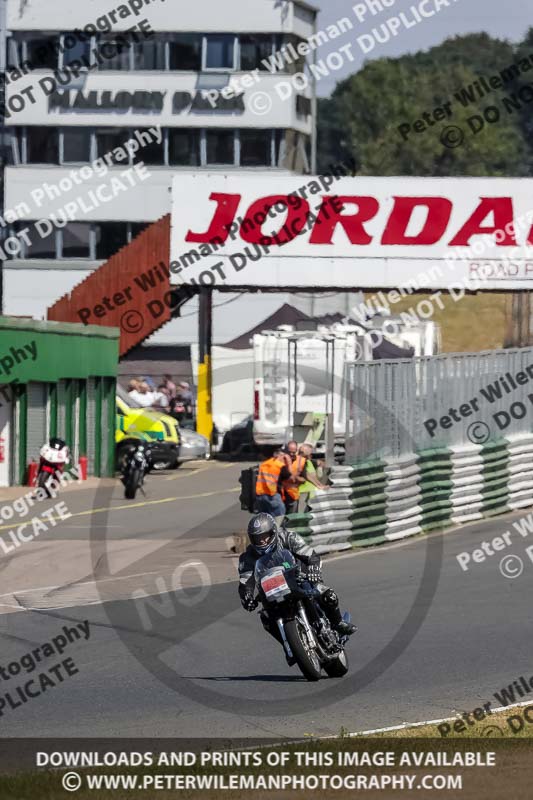 Vintage motorcycle club;eventdigitalimages;mallory park;mallory park trackday photographs;no limits trackdays;peter wileman photography;trackday digital images;trackday photos;vmcc festival 1000 bikes photographs