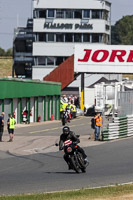 Vintage-motorcycle-club;eventdigitalimages;mallory-park;mallory-park-trackday-photographs;no-limits-trackdays;peter-wileman-photography;trackday-digital-images;trackday-photos;vmcc-festival-1000-bikes-photographs
