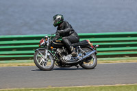 Vintage-motorcycle-club;eventdigitalimages;mallory-park;mallory-park-trackday-photographs;no-limits-trackdays;peter-wileman-photography;trackday-digital-images;trackday-photos;vmcc-festival-1000-bikes-photographs