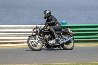 Vintage-motorcycle-club;eventdigitalimages;mallory-park;mallory-park-trackday-photographs;no-limits-trackdays;peter-wileman-photography;trackday-digital-images;trackday-photos;vmcc-festival-1000-bikes-photographs