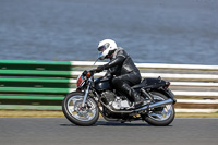 Vintage-motorcycle-club;eventdigitalimages;mallory-park;mallory-park-trackday-photographs;no-limits-trackdays;peter-wileman-photography;trackday-digital-images;trackday-photos;vmcc-festival-1000-bikes-photographs