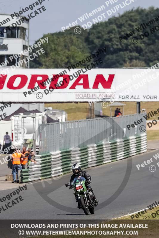 Vintage motorcycle club;eventdigitalimages;mallory park;mallory park trackday photographs;no limits trackdays;peter wileman photography;trackday digital images;trackday photos;vmcc festival 1000 bikes photographs