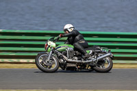 Vintage-motorcycle-club;eventdigitalimages;mallory-park;mallory-park-trackday-photographs;no-limits-trackdays;peter-wileman-photography;trackday-digital-images;trackday-photos;vmcc-festival-1000-bikes-photographs