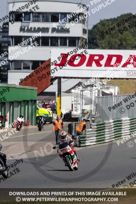 Vintage motorcycle club;eventdigitalimages;mallory park;mallory park trackday photographs;no limits trackdays;peter wileman photography;trackday digital images;trackday photos;vmcc festival 1000 bikes photographs