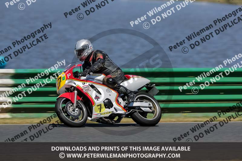 Vintage motorcycle club;eventdigitalimages;mallory park;mallory park trackday photographs;no limits trackdays;peter wileman photography;trackday digital images;trackday photos;vmcc festival 1000 bikes photographs