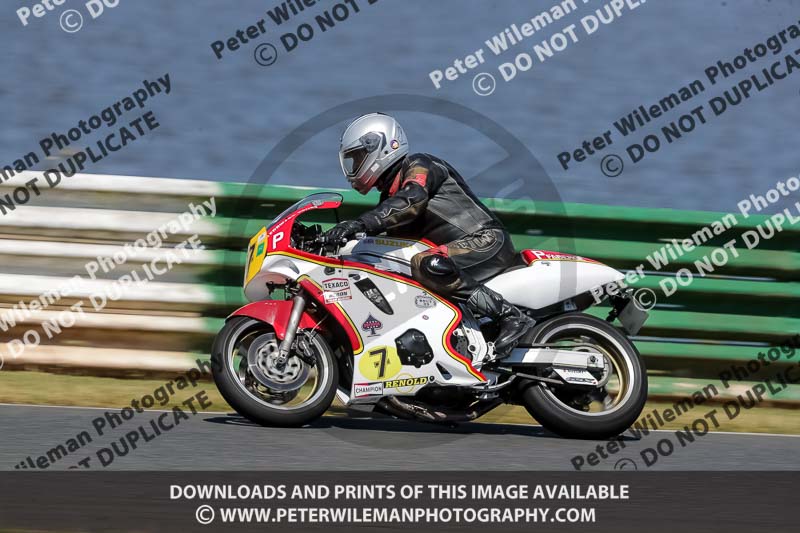 Vintage motorcycle club;eventdigitalimages;mallory park;mallory park trackday photographs;no limits trackdays;peter wileman photography;trackday digital images;trackday photos;vmcc festival 1000 bikes photographs
